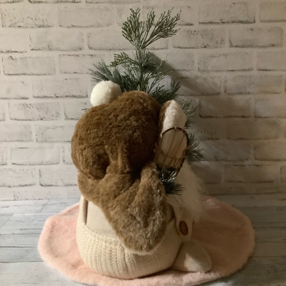 Sleigh Hill Trading Company Large Gnome With Snowshoe - Picture 4 of 6